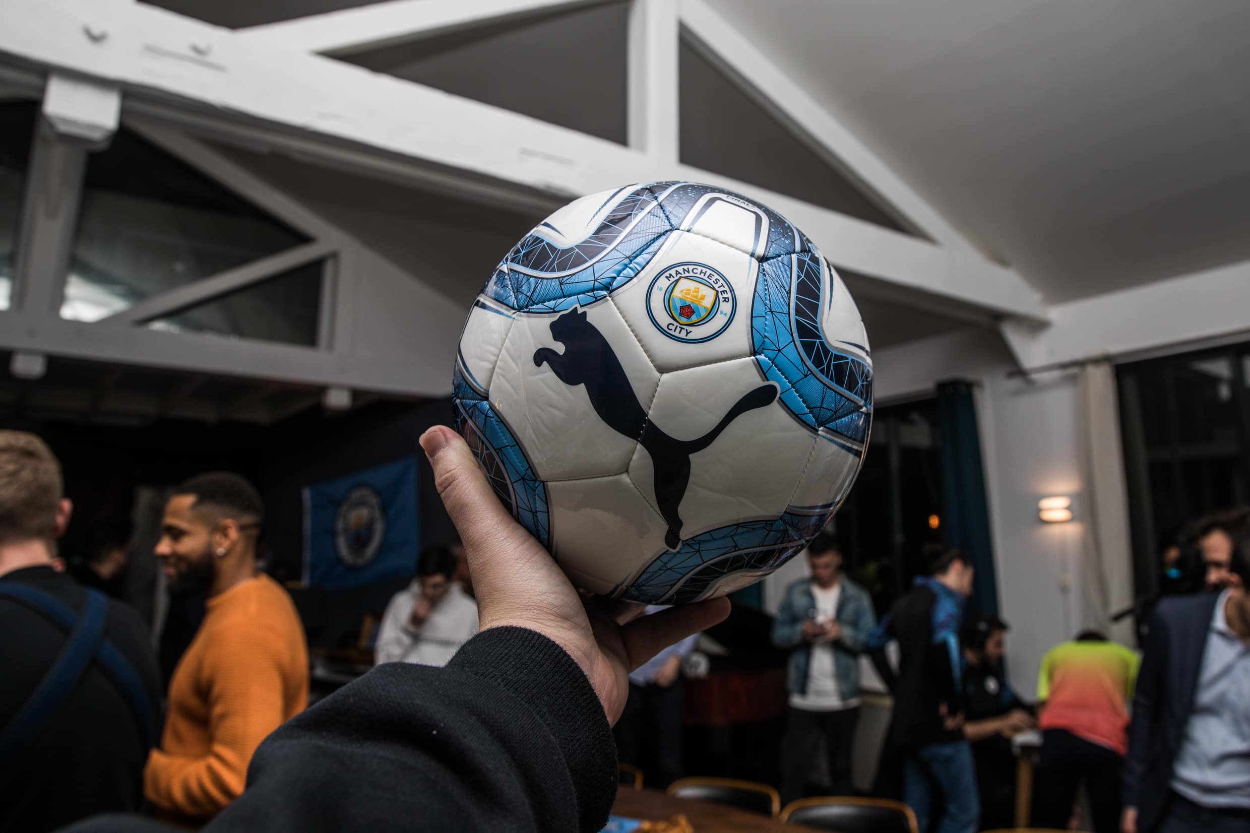 soiree-blue-moon-manchester-city-puma-footpack-12