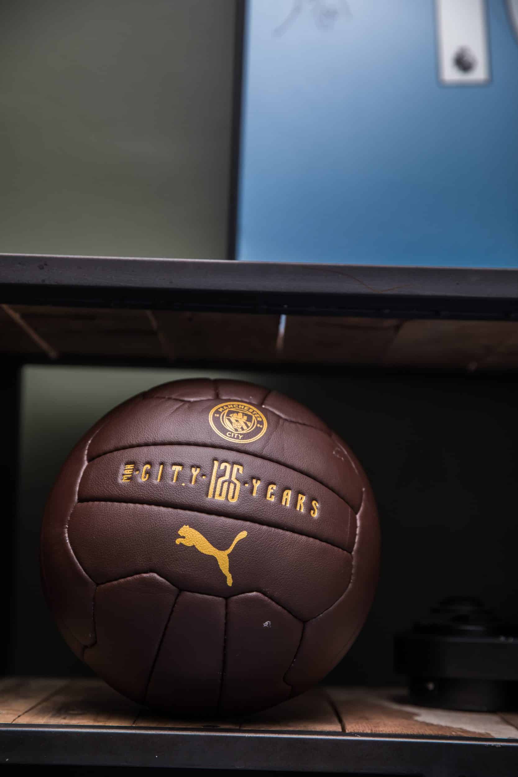 soiree-blue-moon-manchester-city-puma-footpack-2