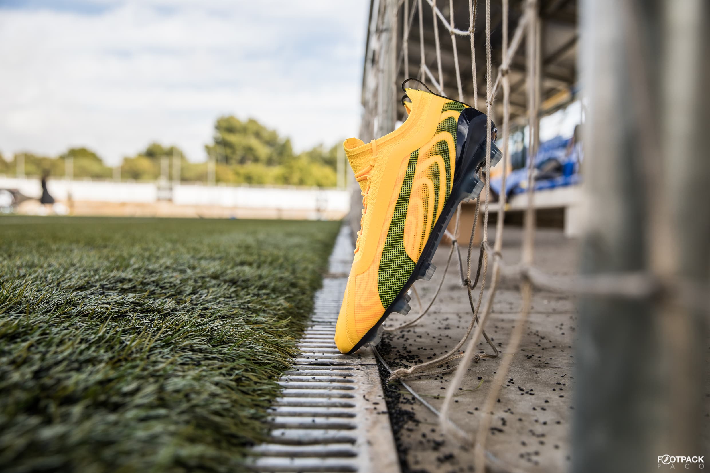 chaussures-de-foot-puma-one-5.1-spark-janvier-2020-footpack-7