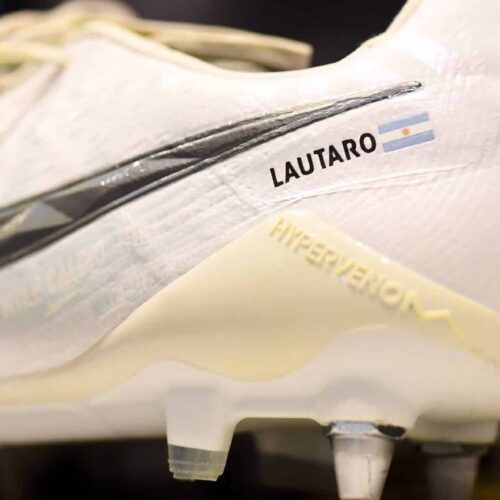 Image de l'article Pourquoi Lautaro Martinez bricole ses chaussures de foot ?