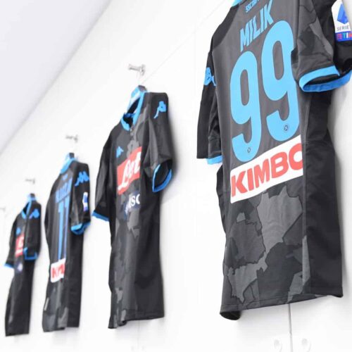 Image de l'article Un nouveau maillot pour Naples en hommage aux quartiers de la ville