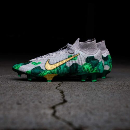 Image de l'article Nike dévoile la première chaussure signature de Kylian Mbappé