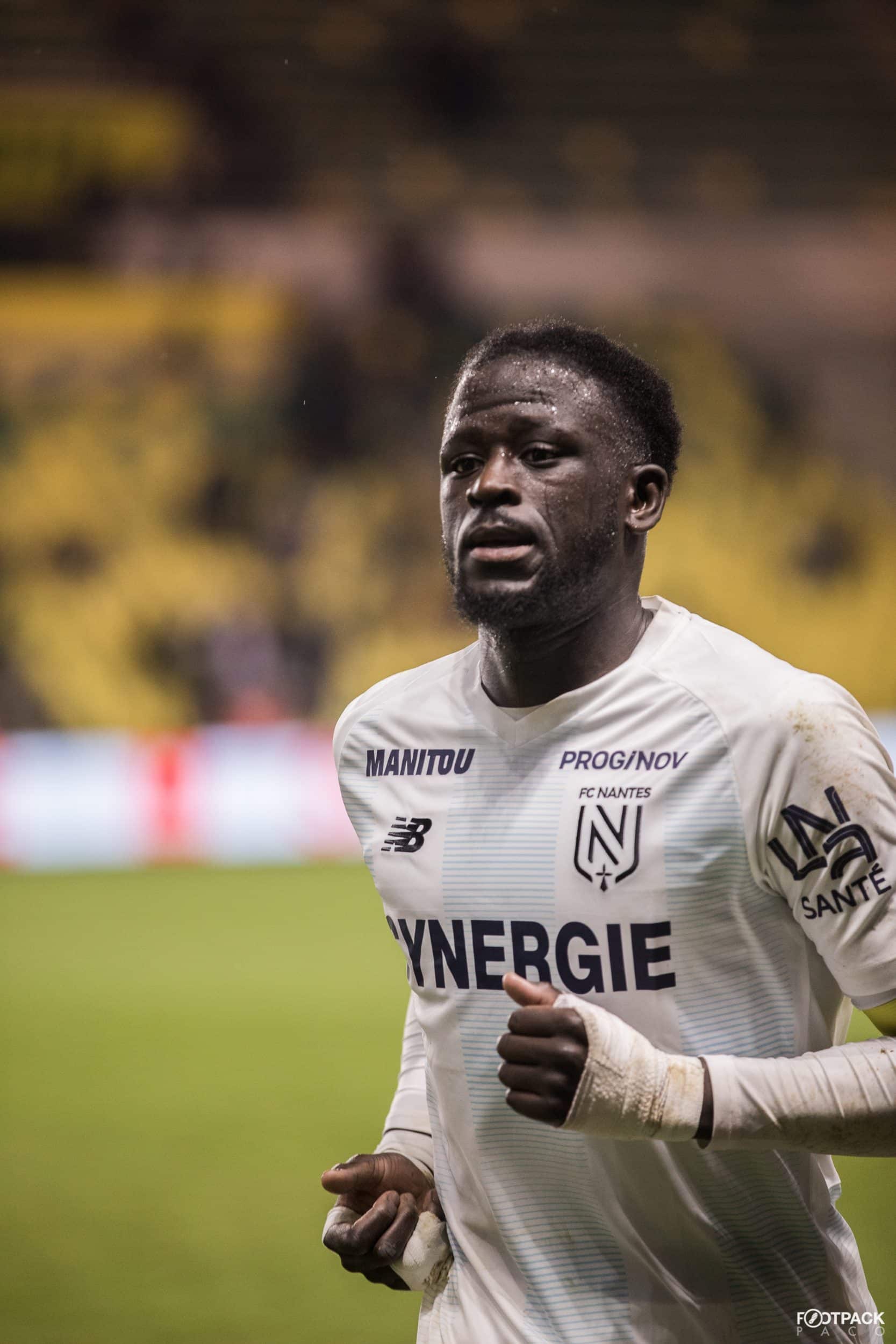 au-stade-fc-nantes-girondins-bordeaux-hommage-sala-1
