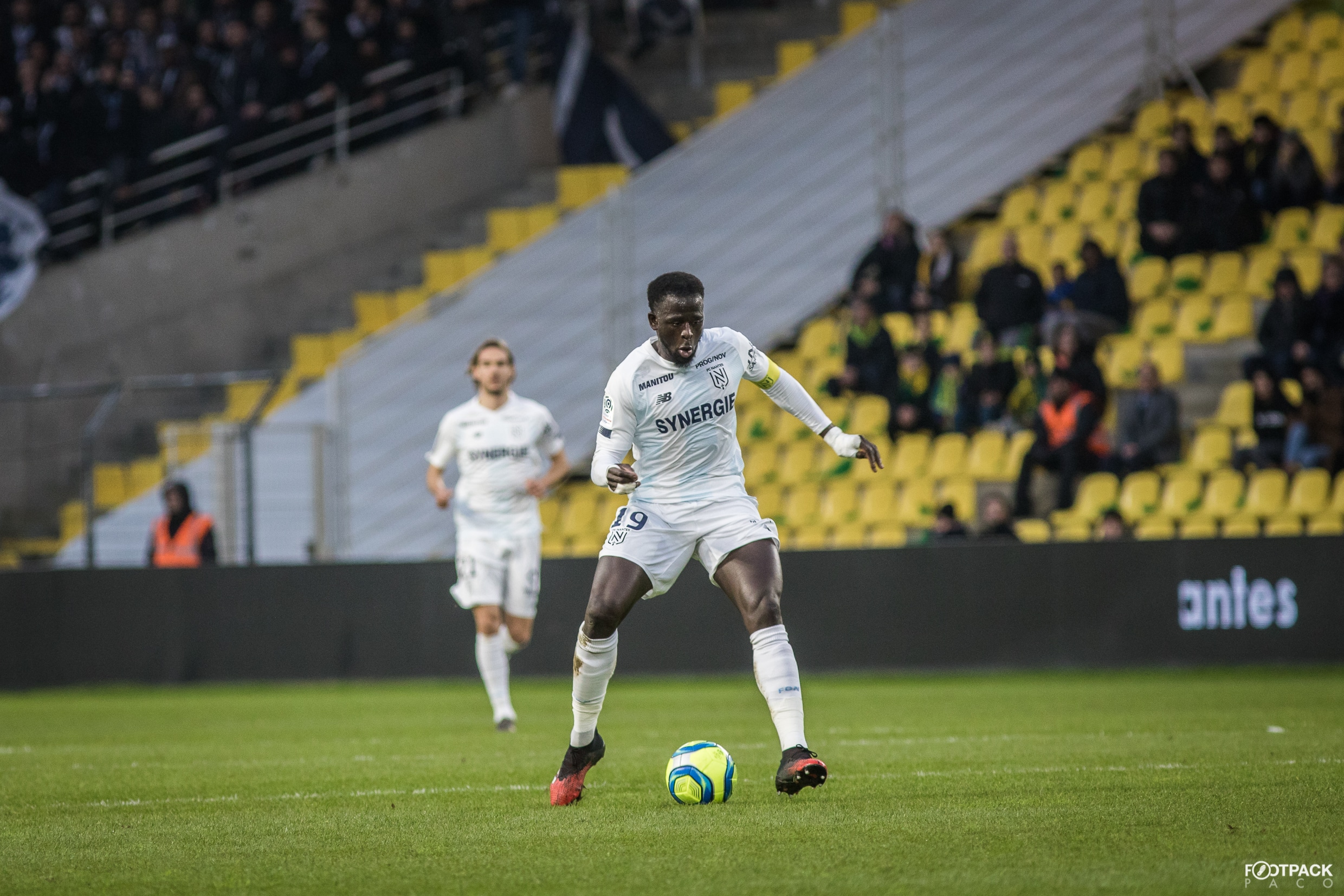 au-stade-fc-nantes-girondins-bordeaux-hommage-sala-11