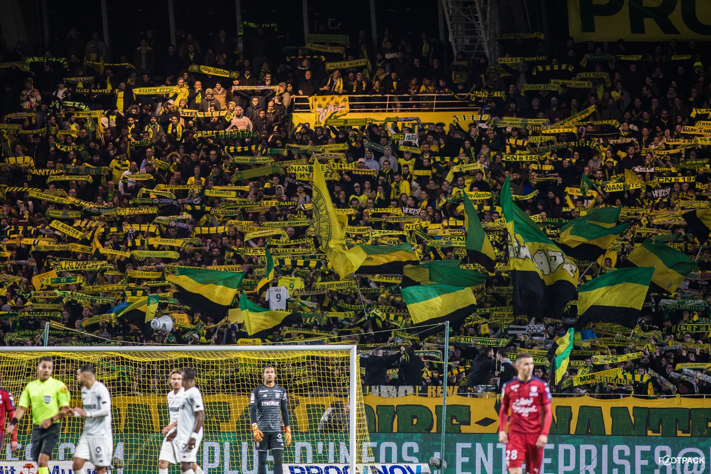 au-stade-fc-nantes-girondins-bordeaux-hommage-sala-3
