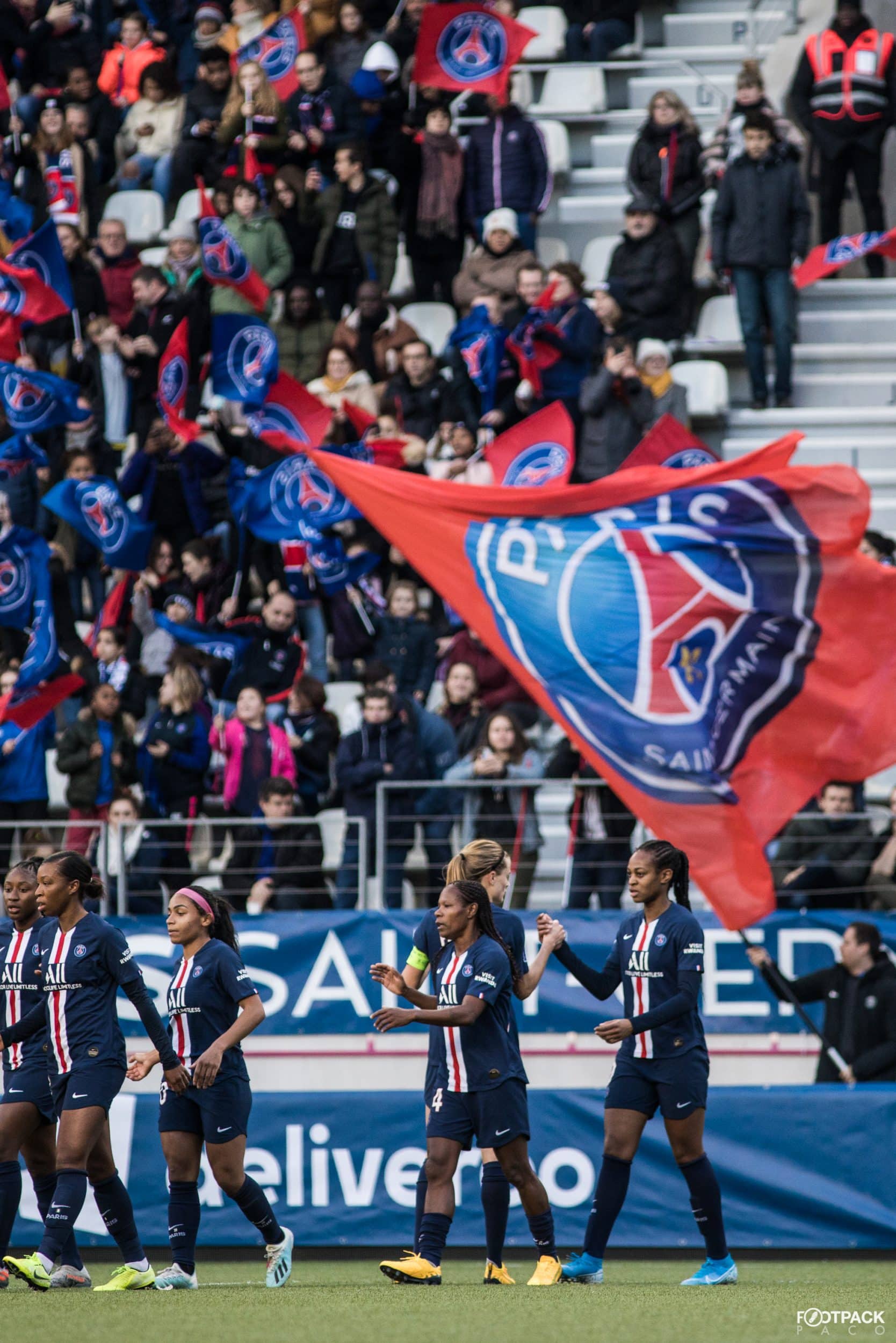 au-stade-paris-saint-germain-psg-olympique-de-marseille-d1-feminine-arkema-footpack-18