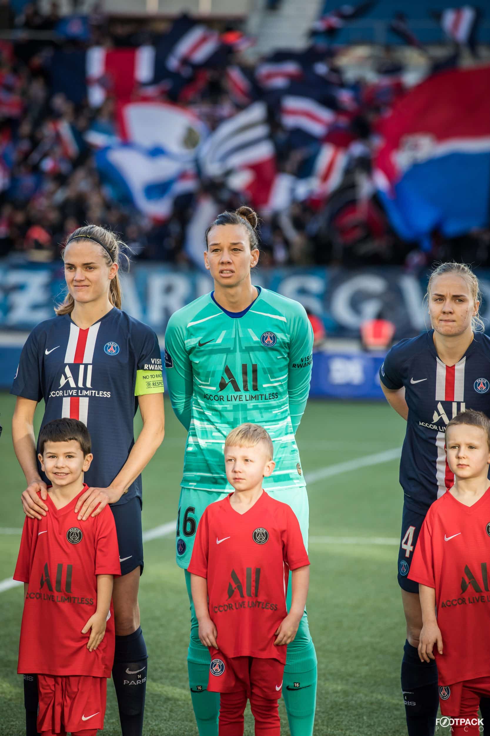 au-stade-paris-saint-germain-psg-olympique-de-marseille-d1-feminine-arkema-footpack-5