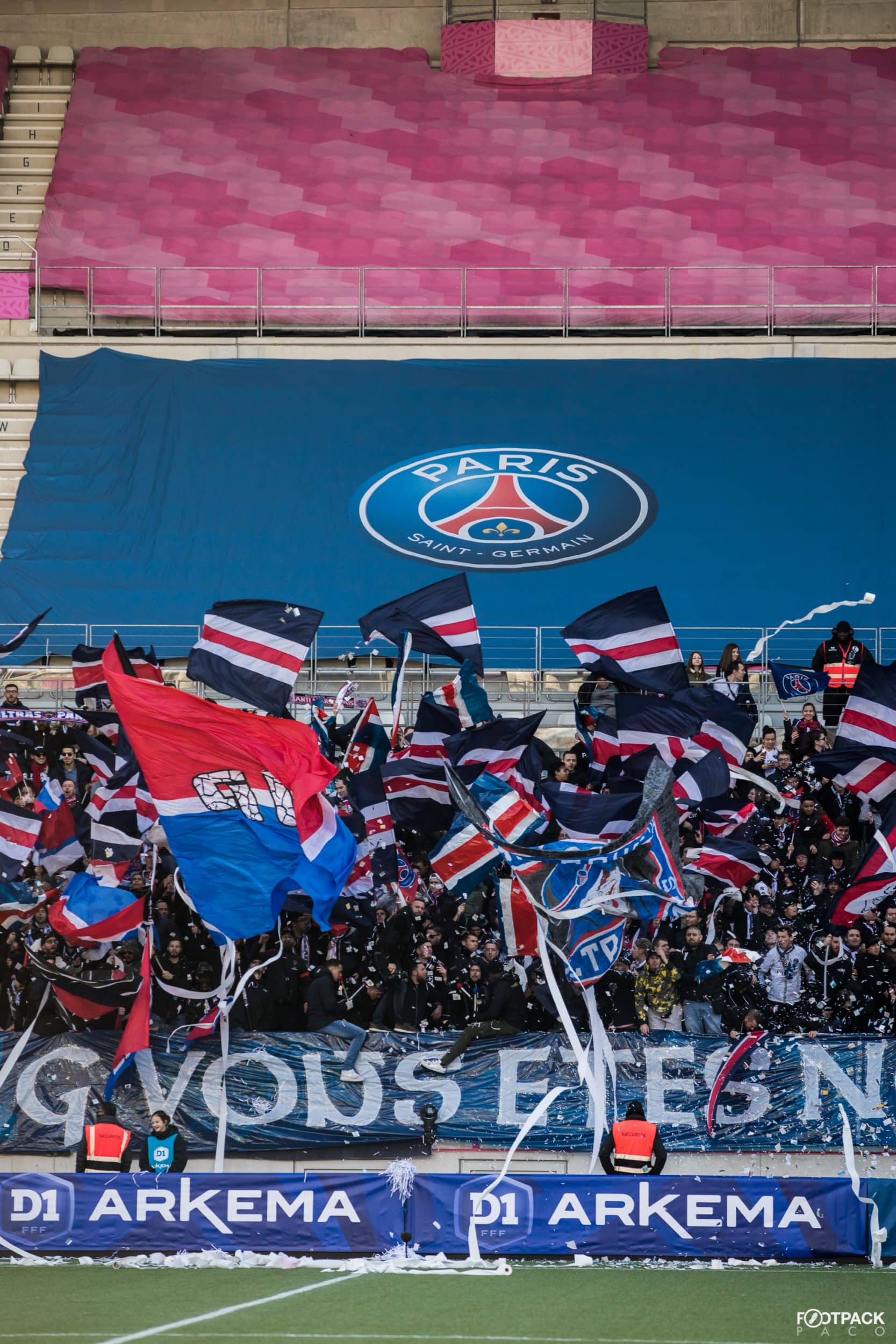 au-stade-paris-saint-germain-psg-olympique-de-marseille-d1-feminine-arkema-footpack-9