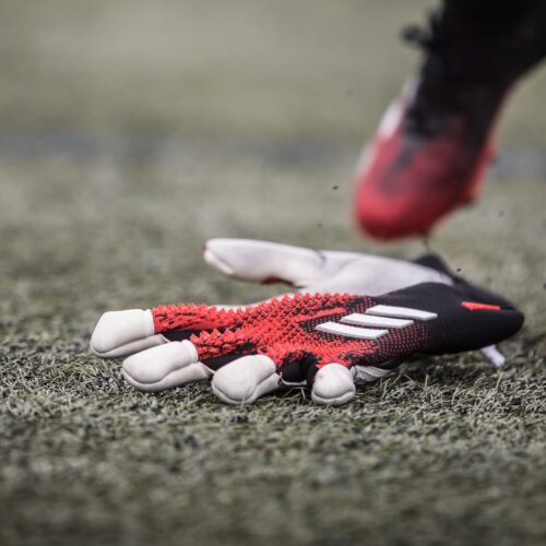 Image de l'article adidas présente son tout nouveau gant Predator Pro 20