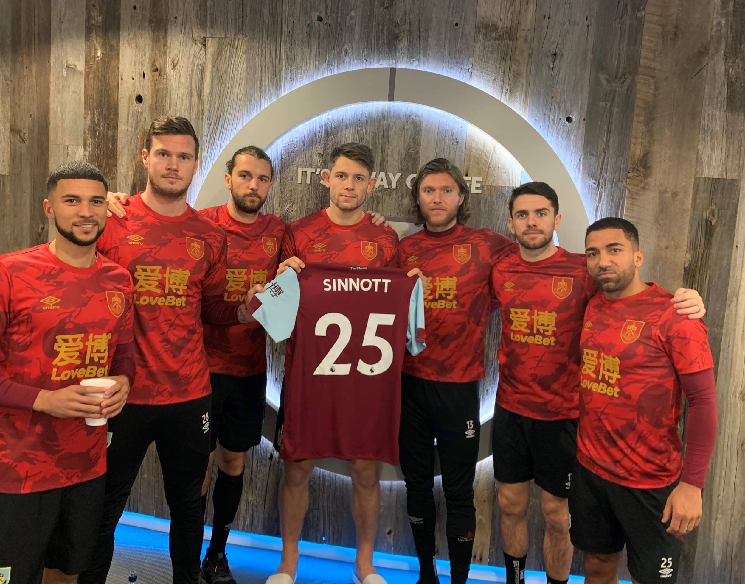 maillot-jordan-sinnott-25-football-anglais-1