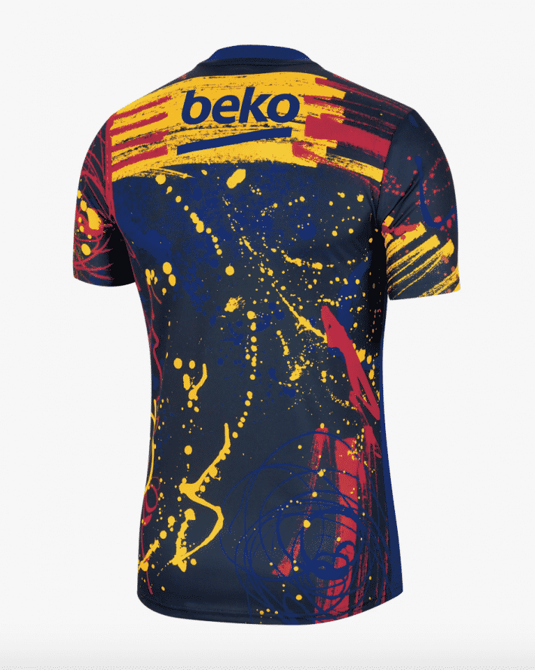 Le FC Barcelone dévoile un nouveau maillot prématch très original