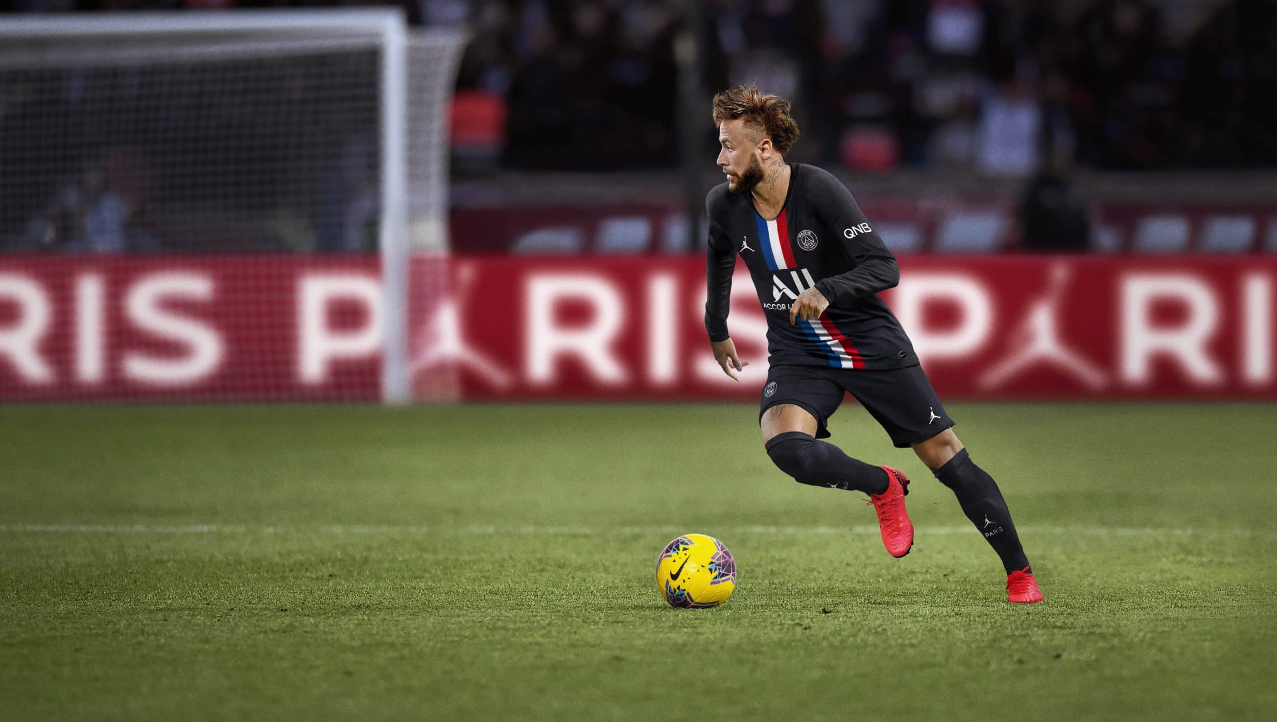 maillot-psg-jordan-2020-paris-saint-germain-nike-4-min