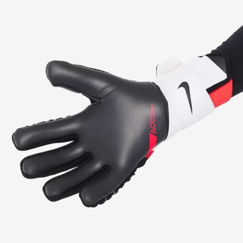 Image de l'article Que fait Nike avec ses gants de gardien?