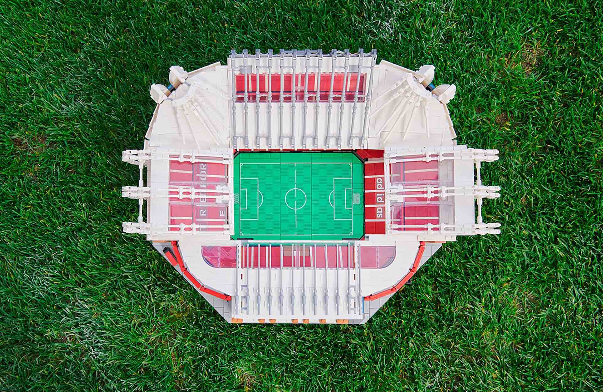old-trafford-lego-4