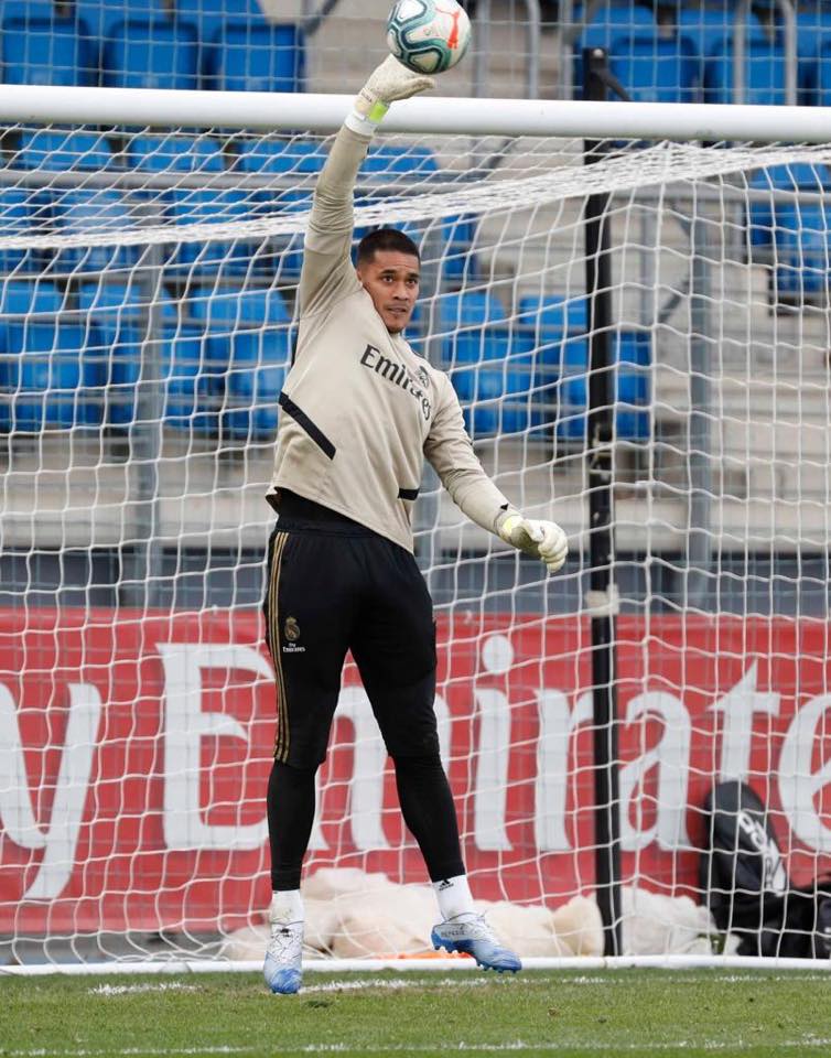 areola-uhlsport
