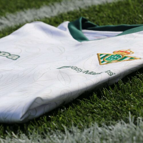 Image de l'article Un maillot d'entrainement spécial pour le Betis face à Valence