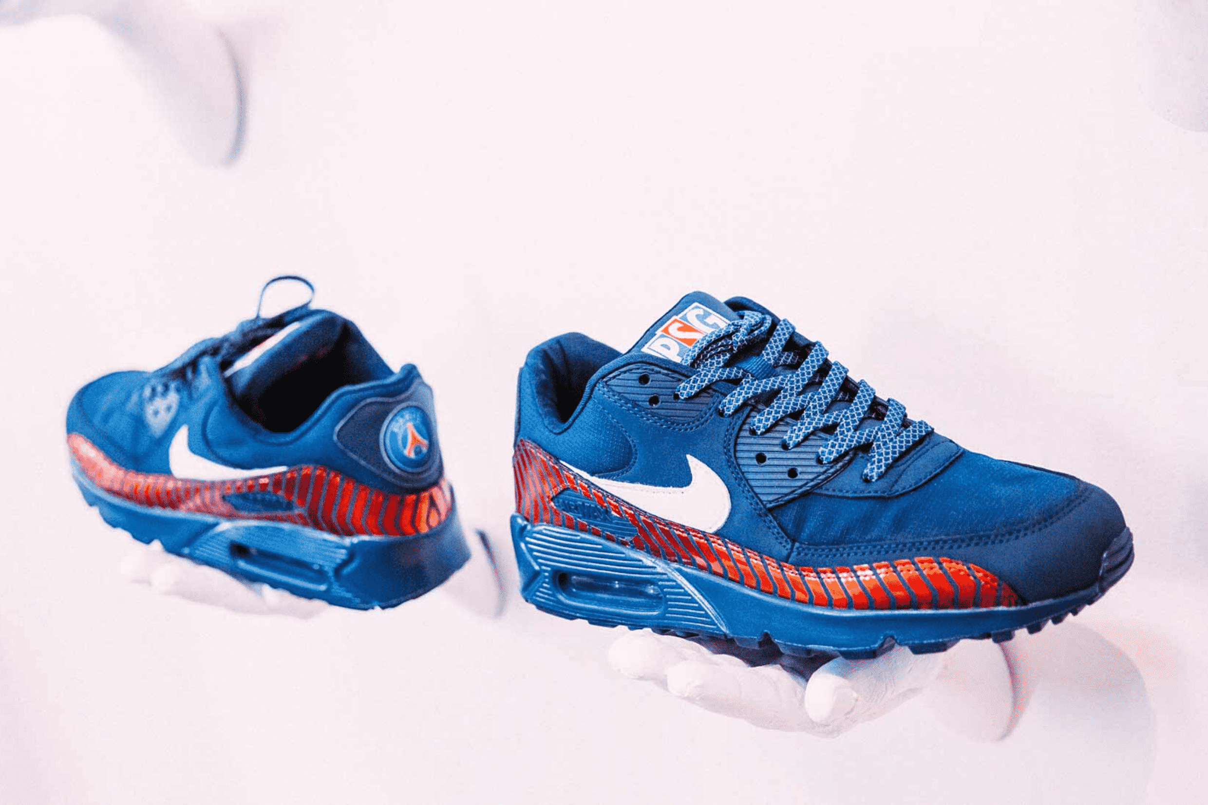 chaussures-nike-air-max-90-psg