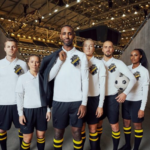Image de l'article L'AIK Fotboll lance un maillot spécial qui offrira des vacances aux enfants
