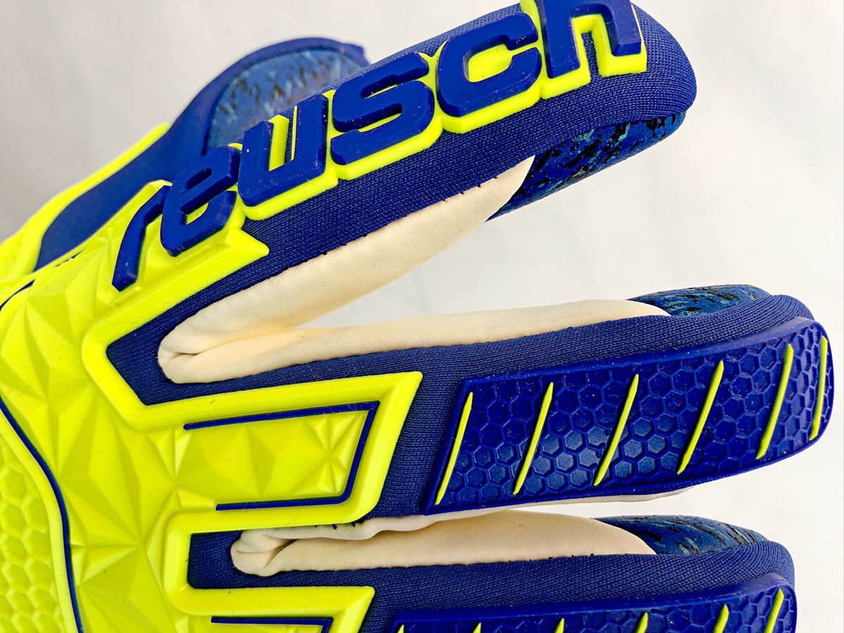 gants-gardiens-reusch-attrakt-ltd-3