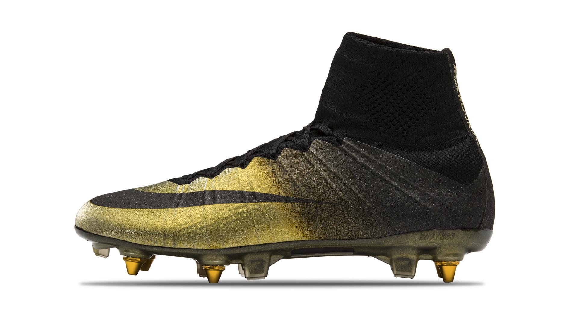toutes-chaussures-signatures-nike-mercurial-cristiano-ronaldo-25