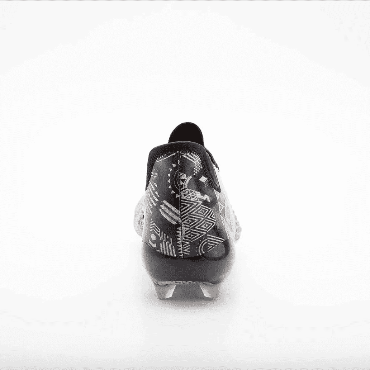 umbro-novem-pro-paolo-guerrero-5