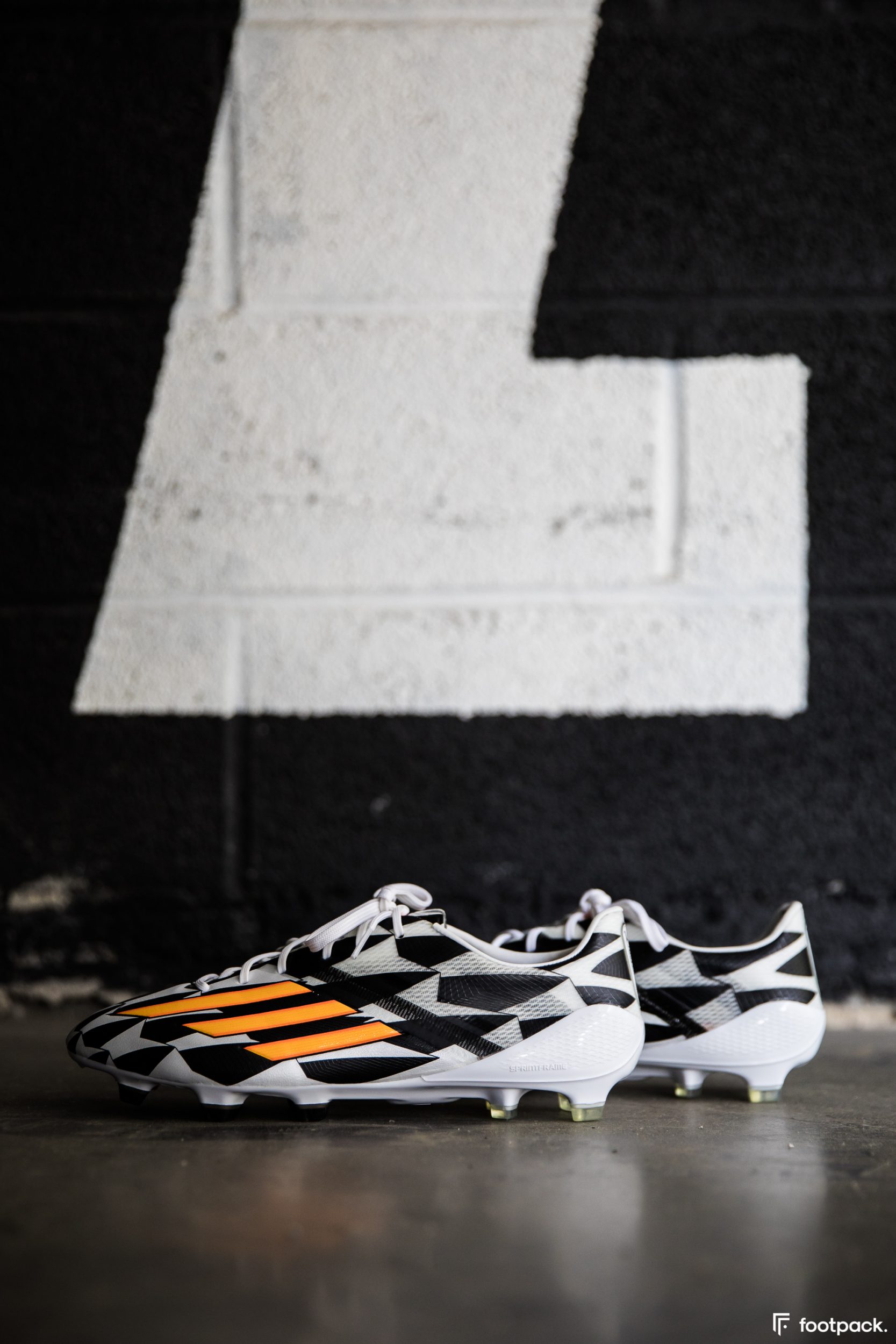 adidas-F50-adizero-battle-pack-coupe-du-monde-2014-footpack-2
