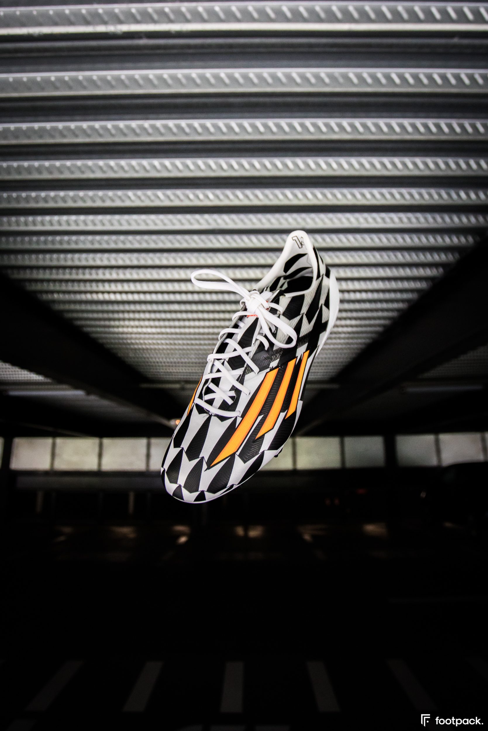 adidas-F50-adizero-battle-pack-coupe-du-monde-2014-footpack-22