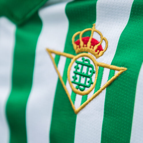 Image de l'article Le Betis jouera avec un maillot spécial pour son retour en Liga