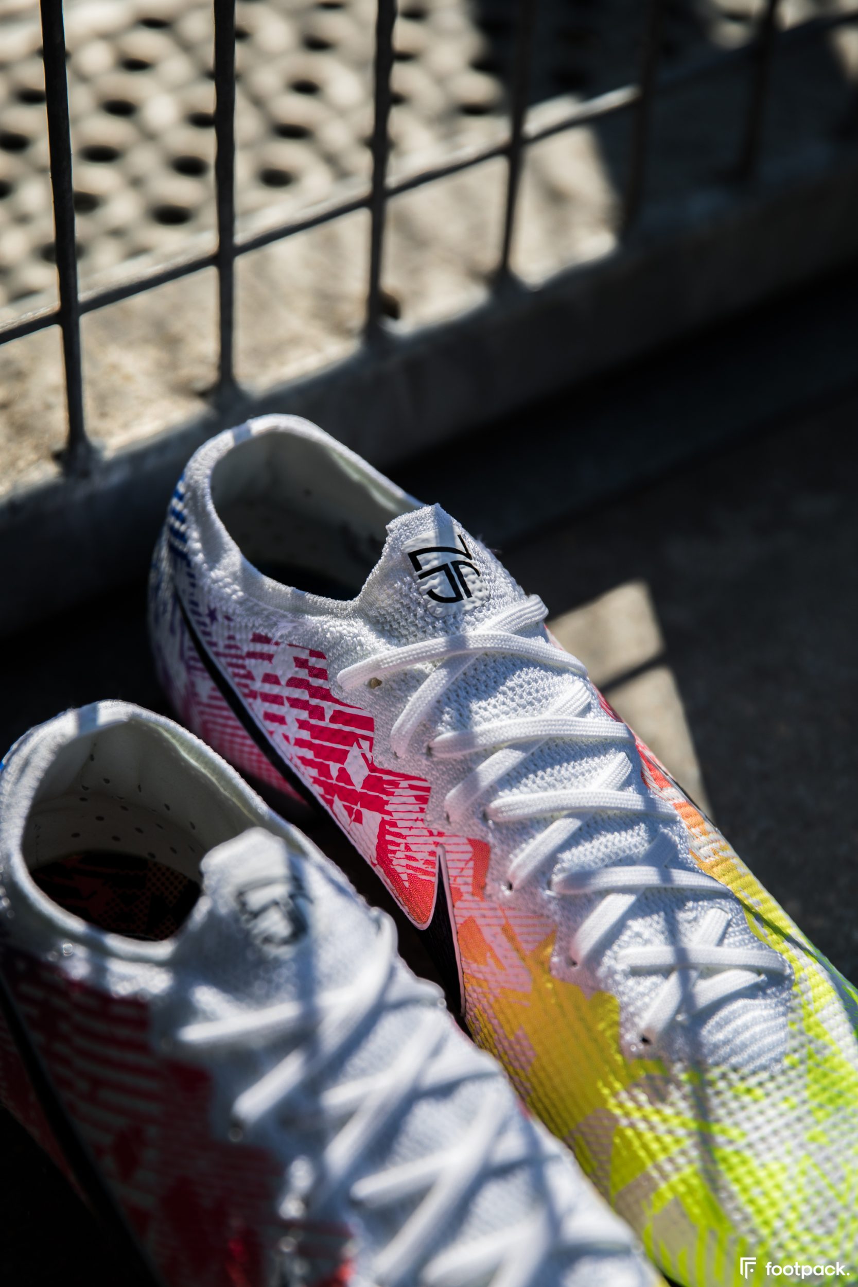 nike-mercurial-vapor-13-neymar-jogo-prismatico-footpack-10