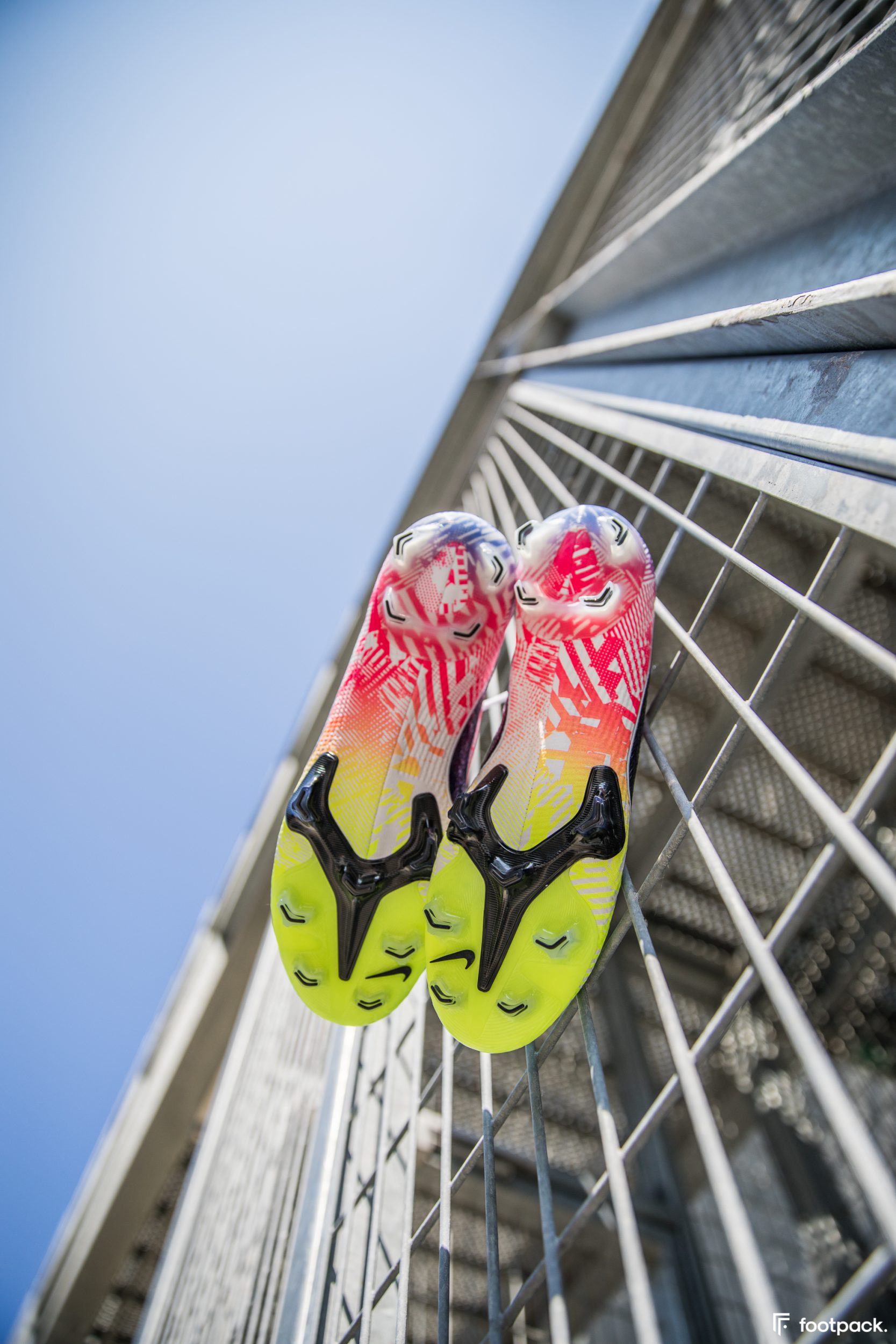 nike-mercurial-vapor-13-neymar-jogo-prismatico-footpack-31