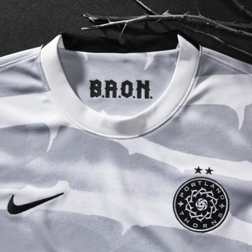 Image de l'article Pour les Portland Thorns, Nike dévoile des maillots uniques