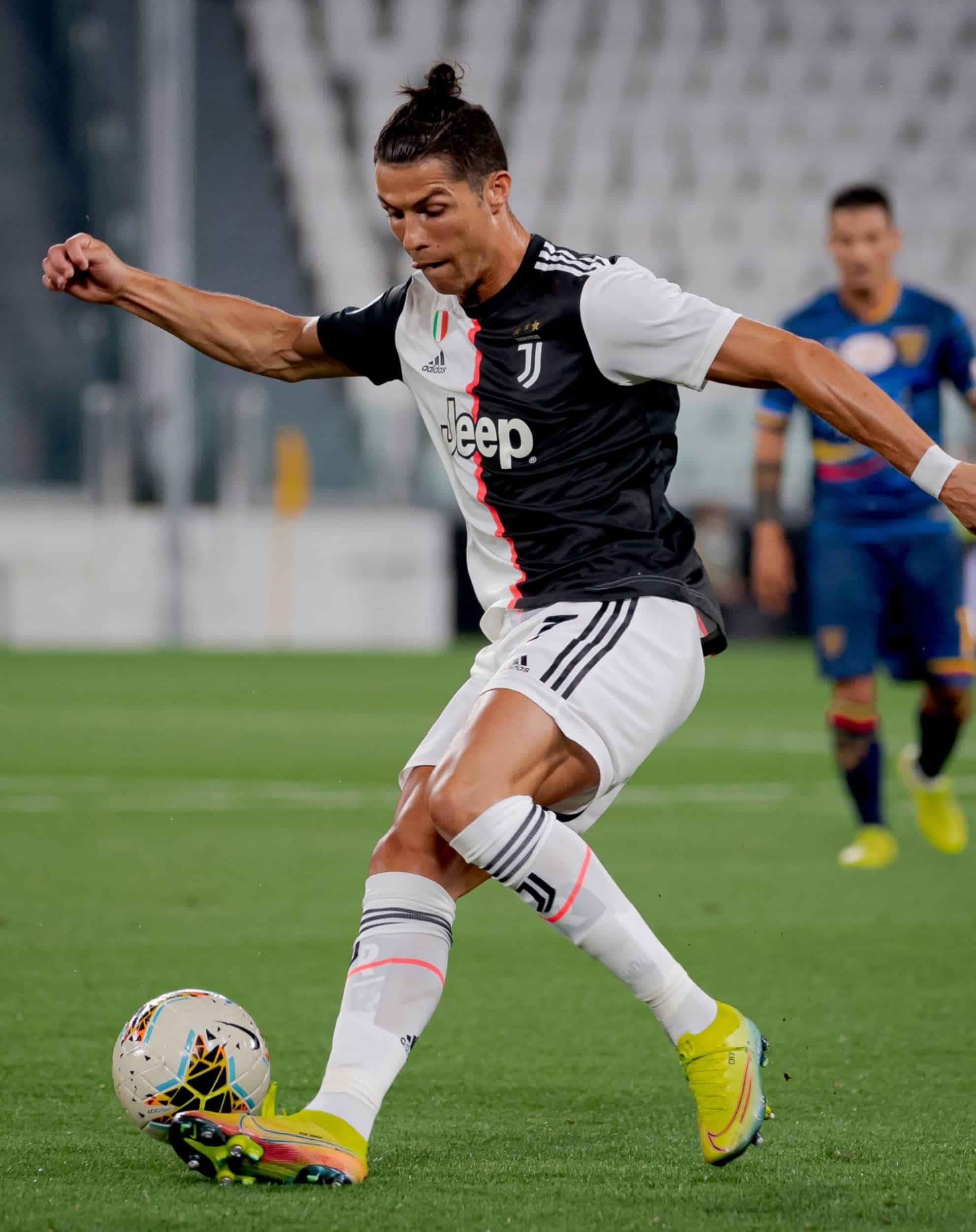 cristiano-ronaldo-nike-mercurial-dream-speed-2