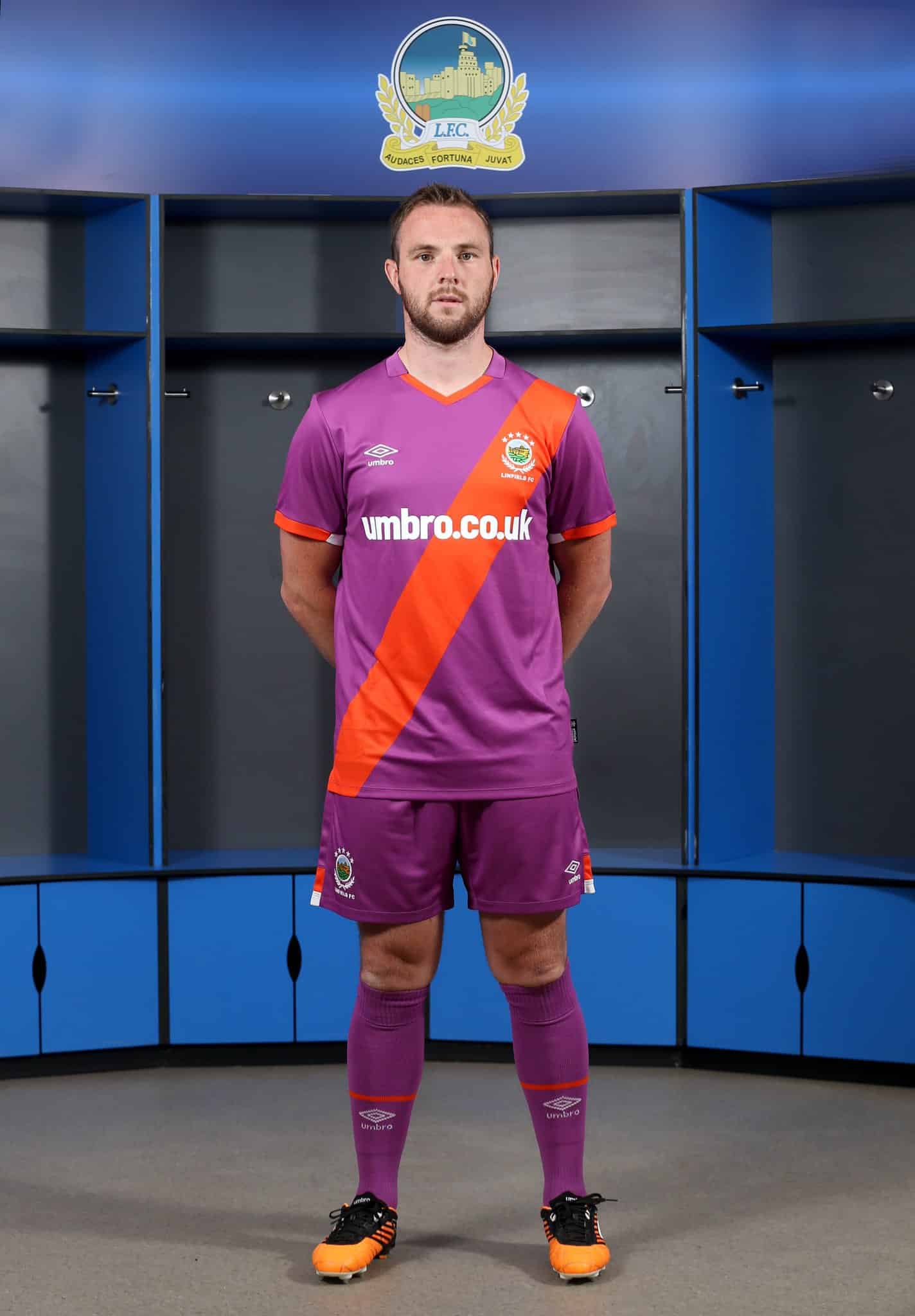 maillot-exterieur-linfield-fc