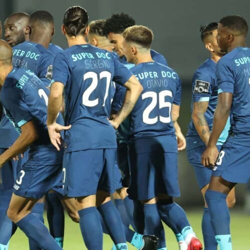 Image de l'article Le FC Porto change son sponsor le temps d'un match pour remercier le personnel hospitalier