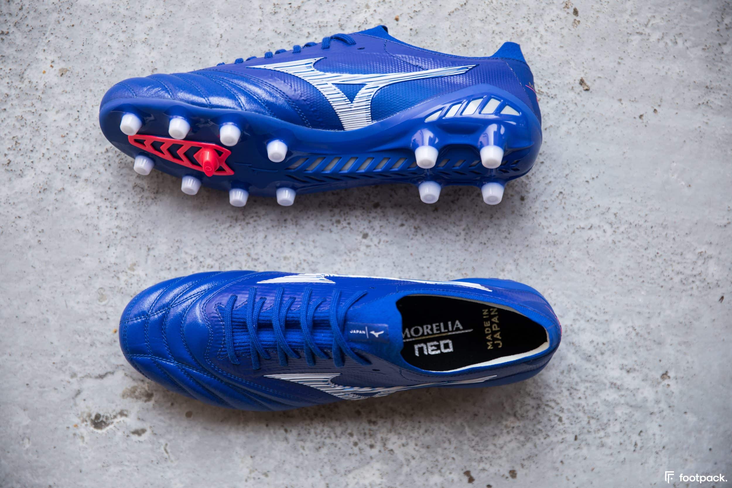 mizuno-morelia-3-reach-beyond-12