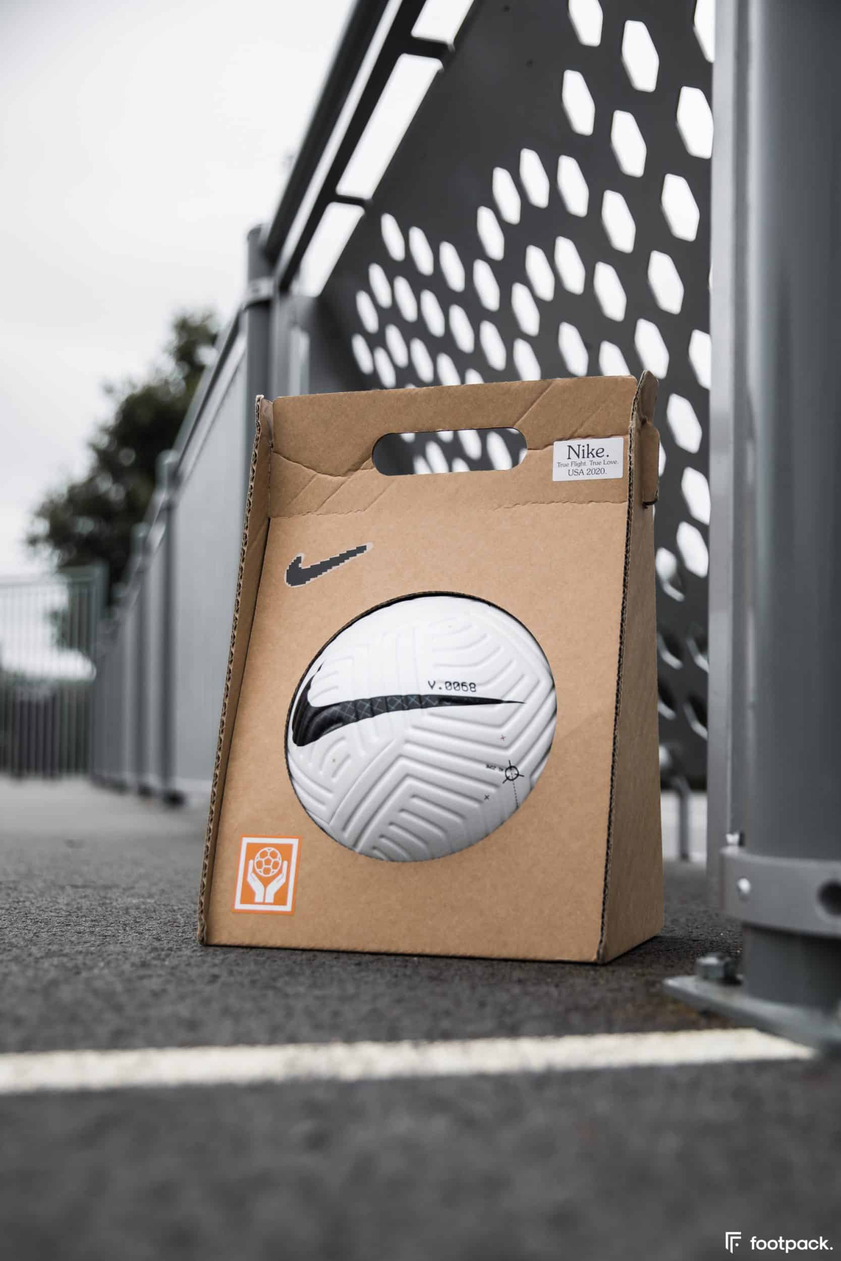 ballon-nike-flight-premier-league-serie-a-footpack-1