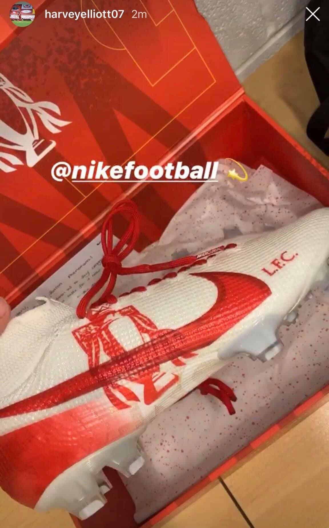 chaussures-nike-joueurs-de-liverpool-champion-harve-elliott
