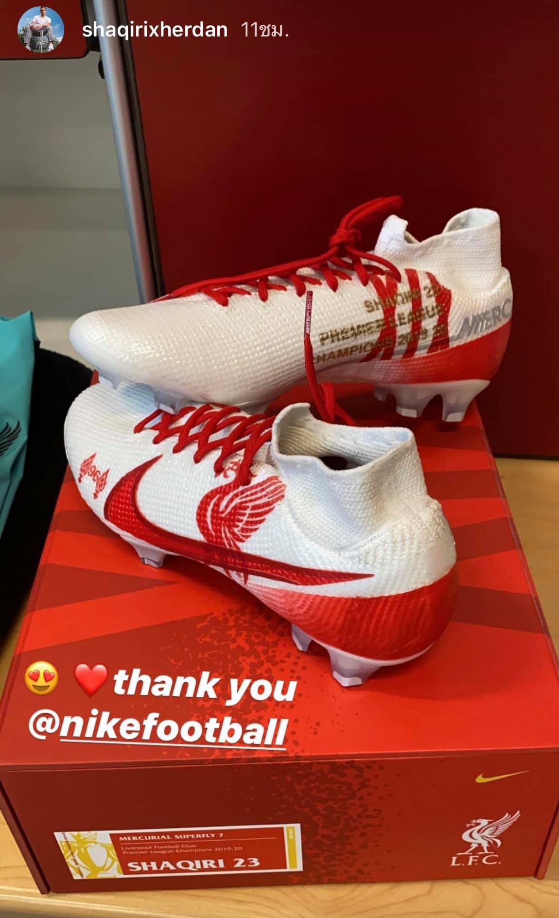 chaussures-nike-joueurs-de-liverpool-champion