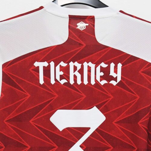 Image de l'article Un flocage inédit sur le maillot d'Arsenal pour la finale de FA Cup