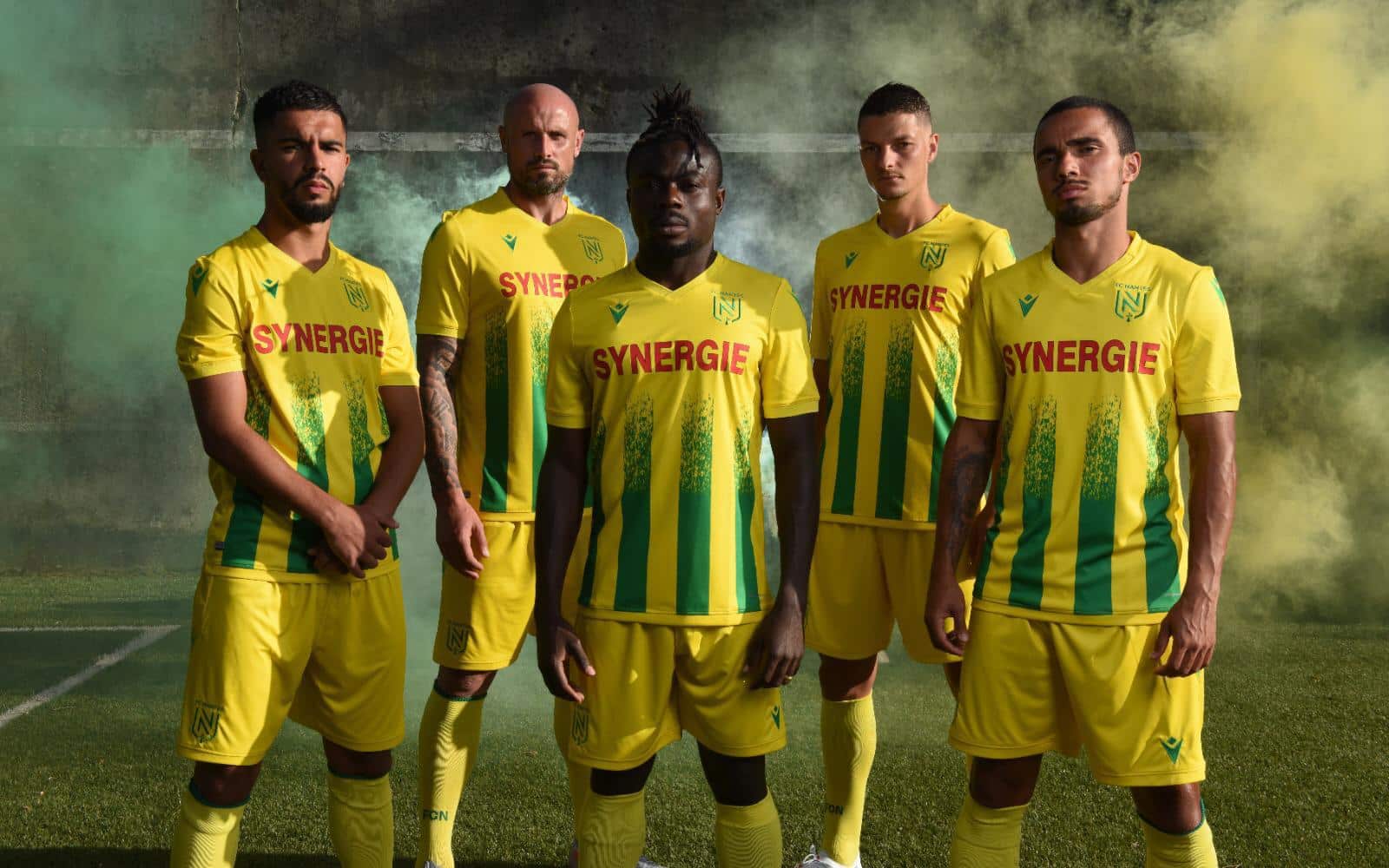 maillot-domicile-fc-nantes-2020-2021-macron-2