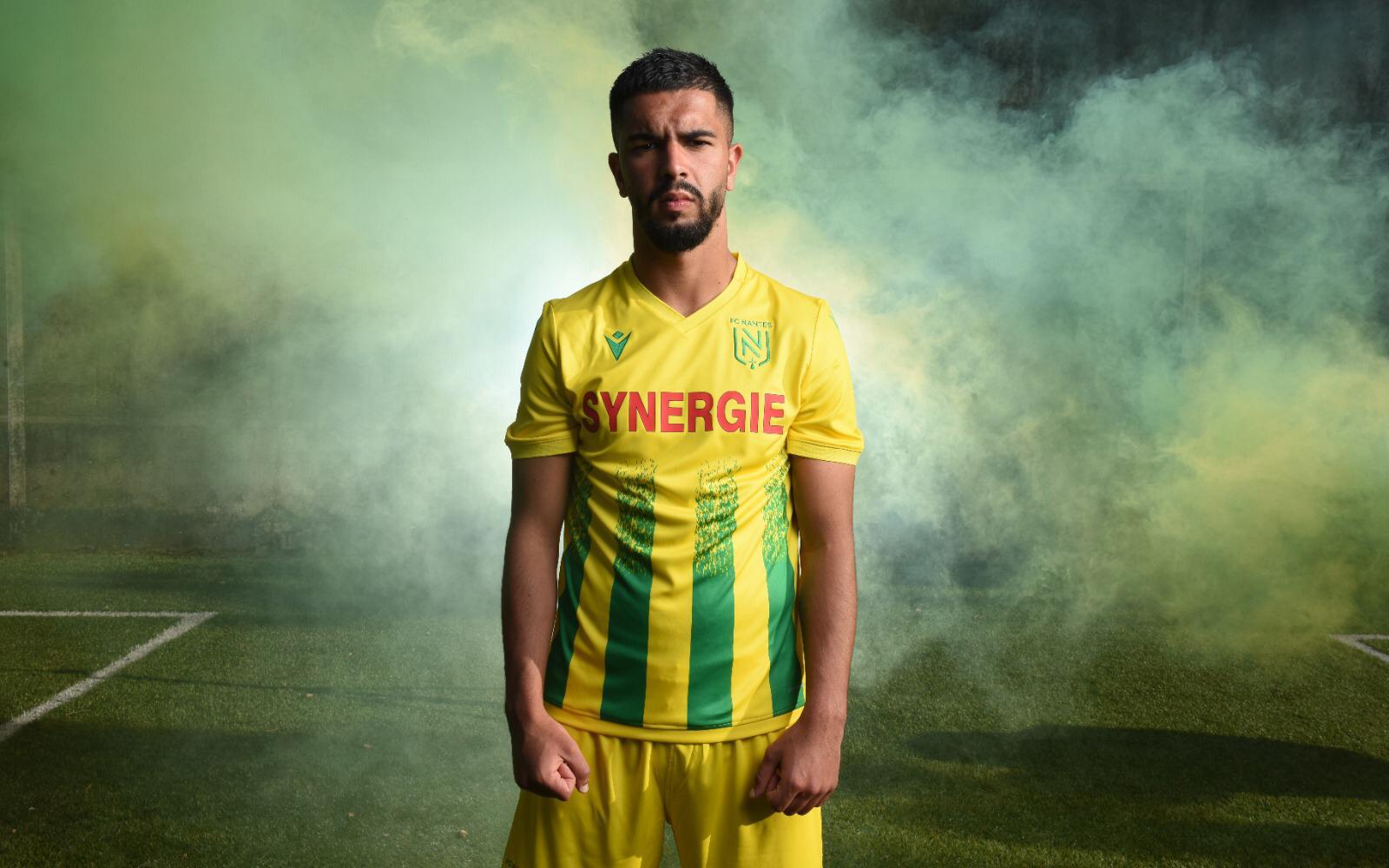 Short Domicile FC Bâle 2020/2021 - Macron - Taille M - état Excellent