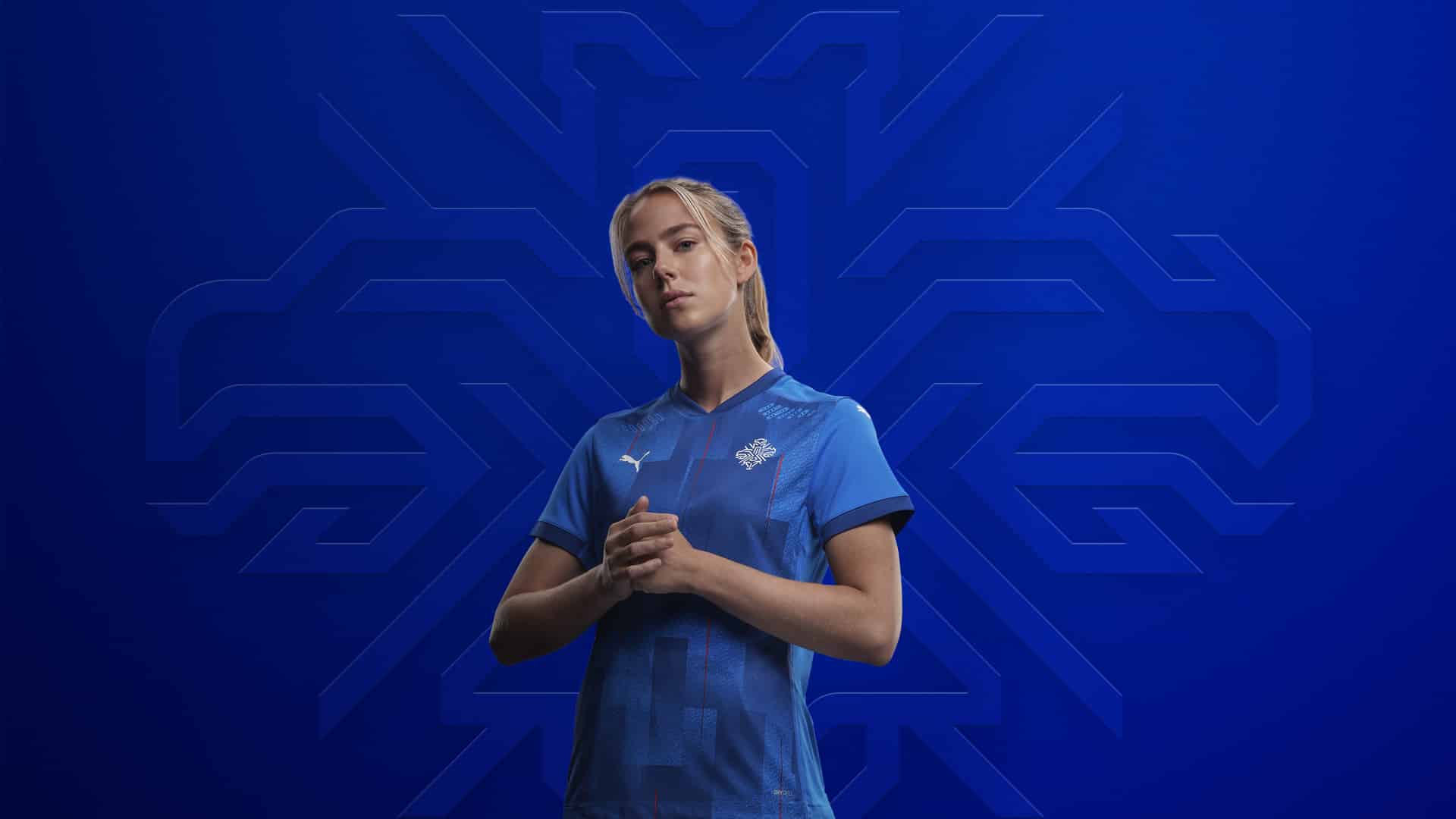 maillot-domicile-islande-2020-2022-puma-1
