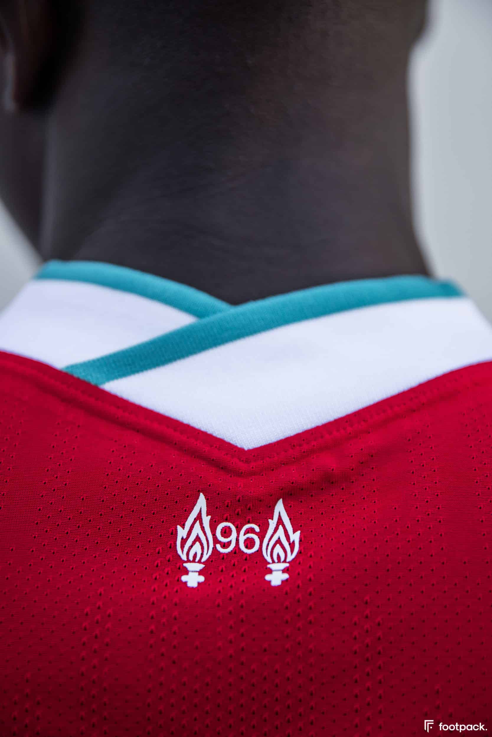 maillot-domicile-liverpool-2020-2021-nike-footpack-17