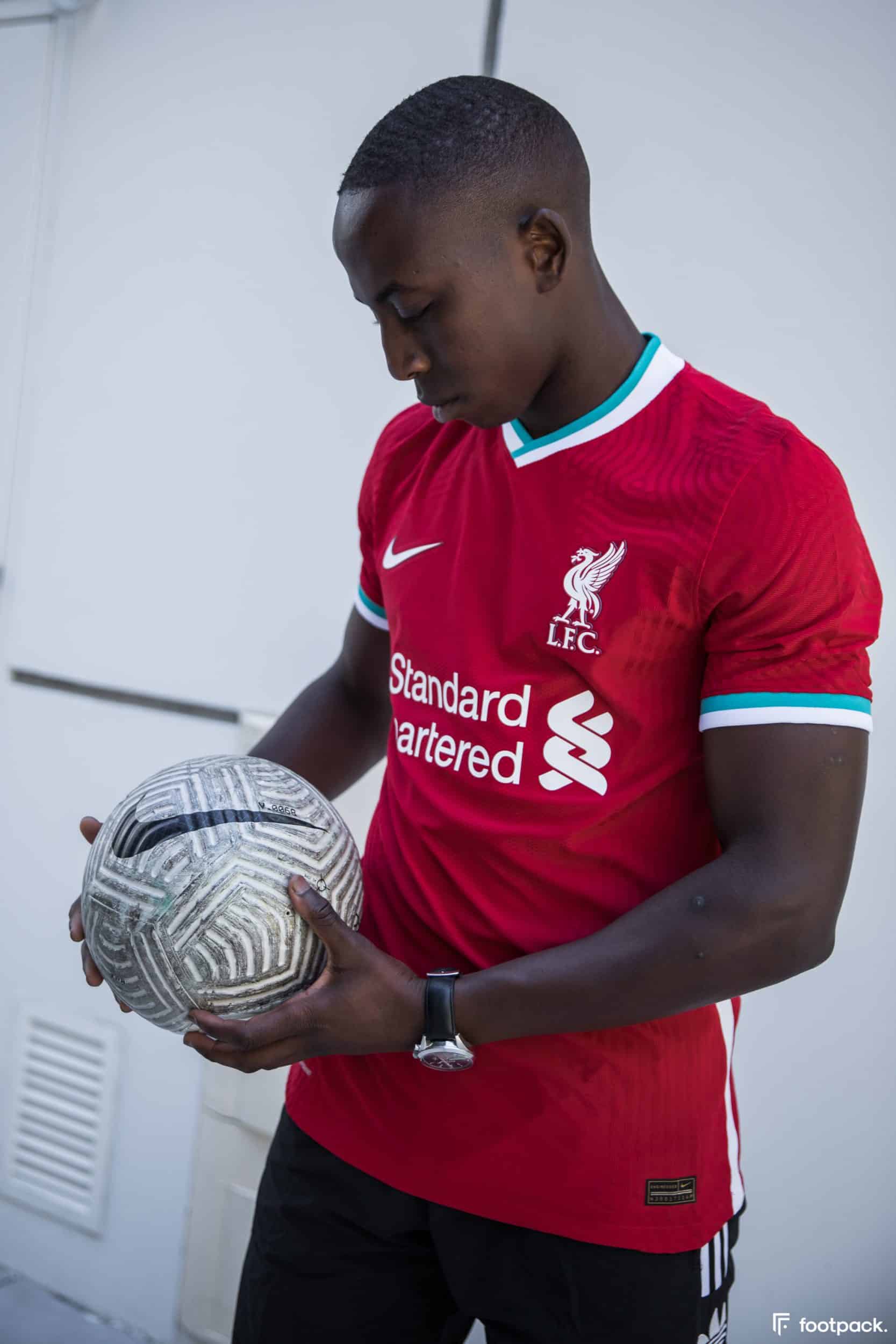maillot-domicile-liverpool-2020-2021-nike-footpack-3