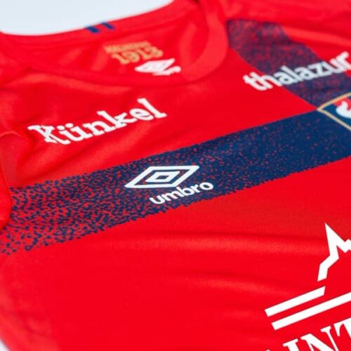 Image de l'article Umbro et le SM Caen présentent les maillots 2020-2021