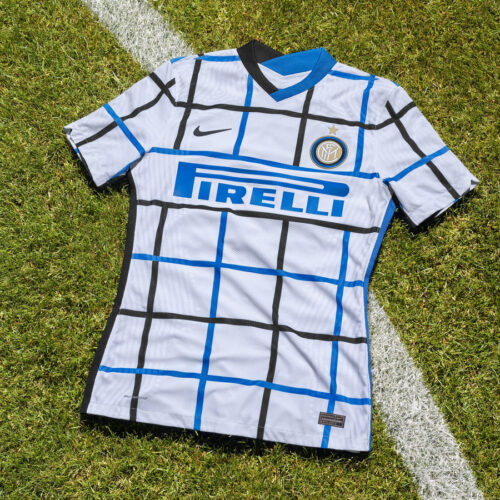 Image de l'article Quels sont les nouveaux maillots de foot 2020-2021 dévoilés ? Épisode 4