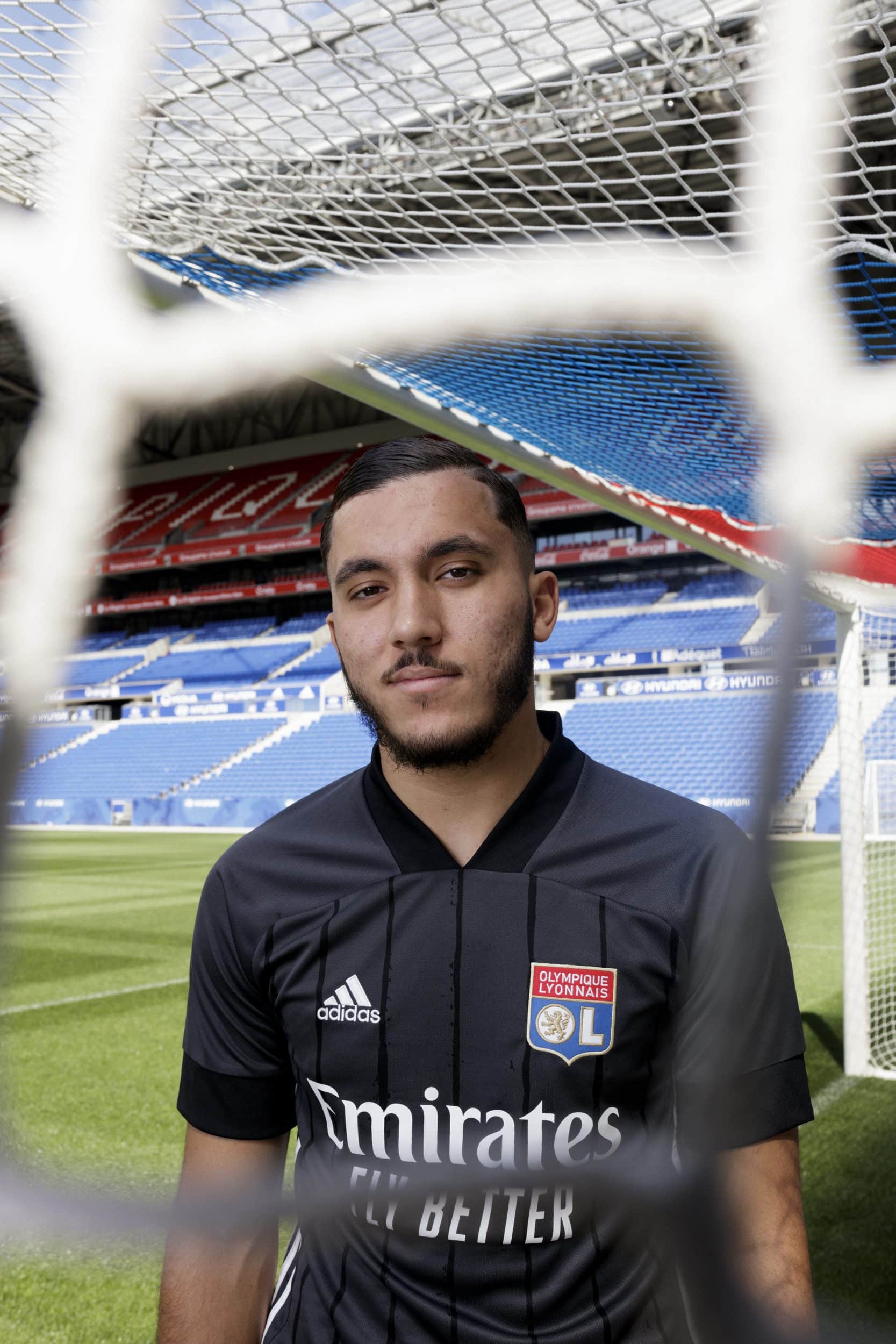 maillot-exterieur-lyon-olympique-lyonnais-2020-2021-adidas-2