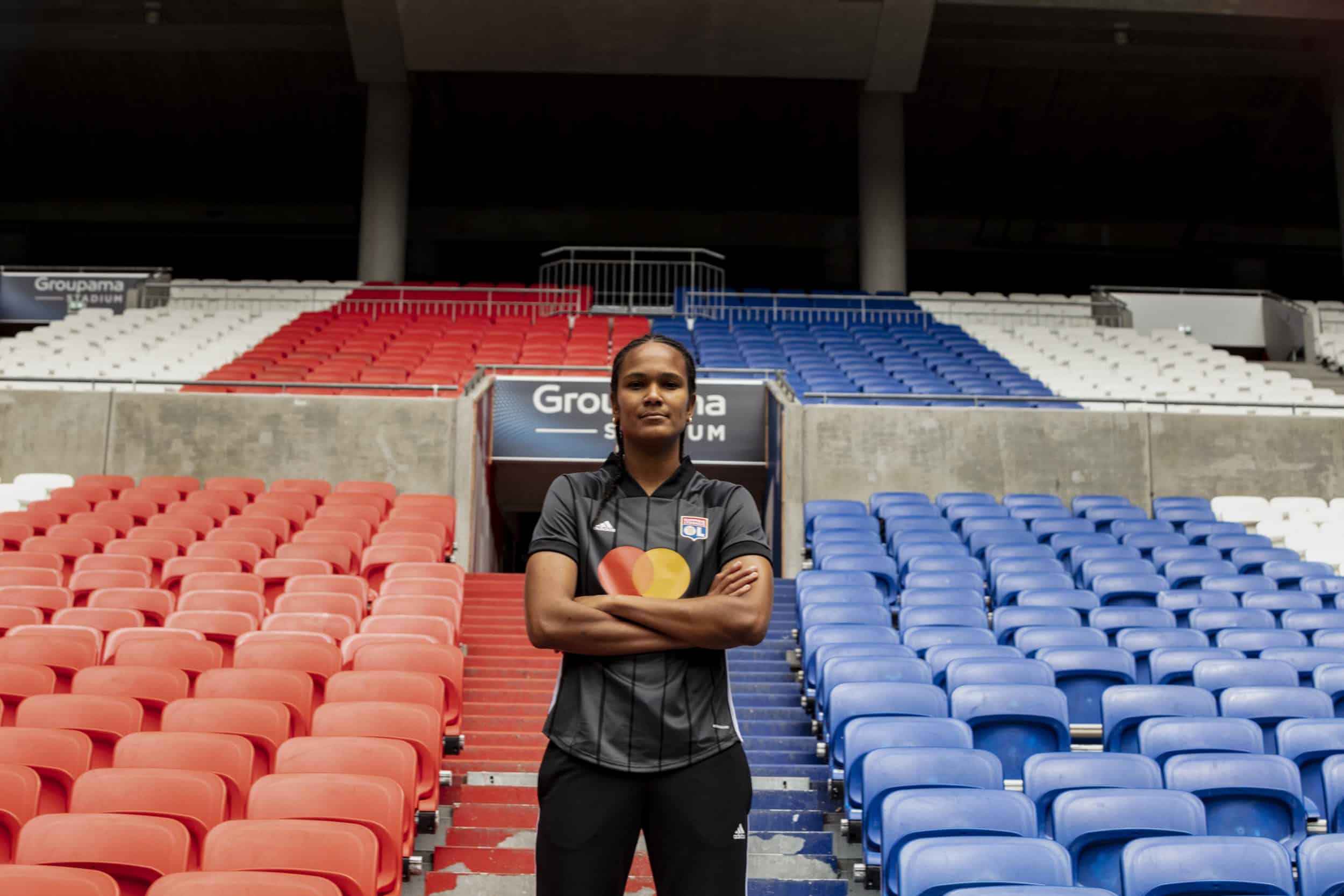 maillot-exterieur-lyon-olympique-lyonnais-2020-2021-adidas-3