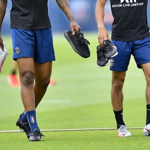 Image de l'article Crampons masqués et logo adidas enlevé pour Presnel Kimpembe