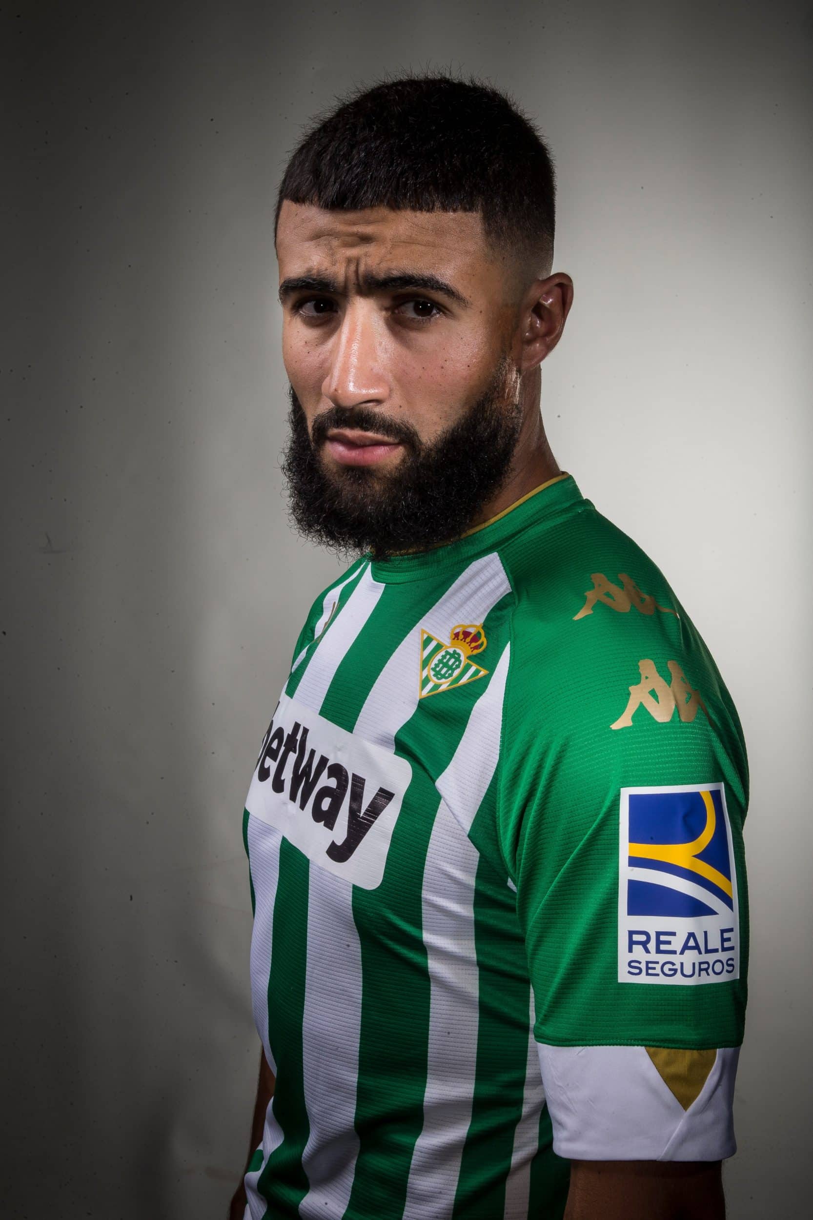 maillot-domicile-real-betis-seville-2020-2021-kappa-1